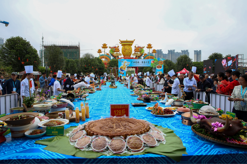 “广西美味·百县千菜”2024广西非遗特色美食大赛暨“美味”展评活动圆满举行(图4)